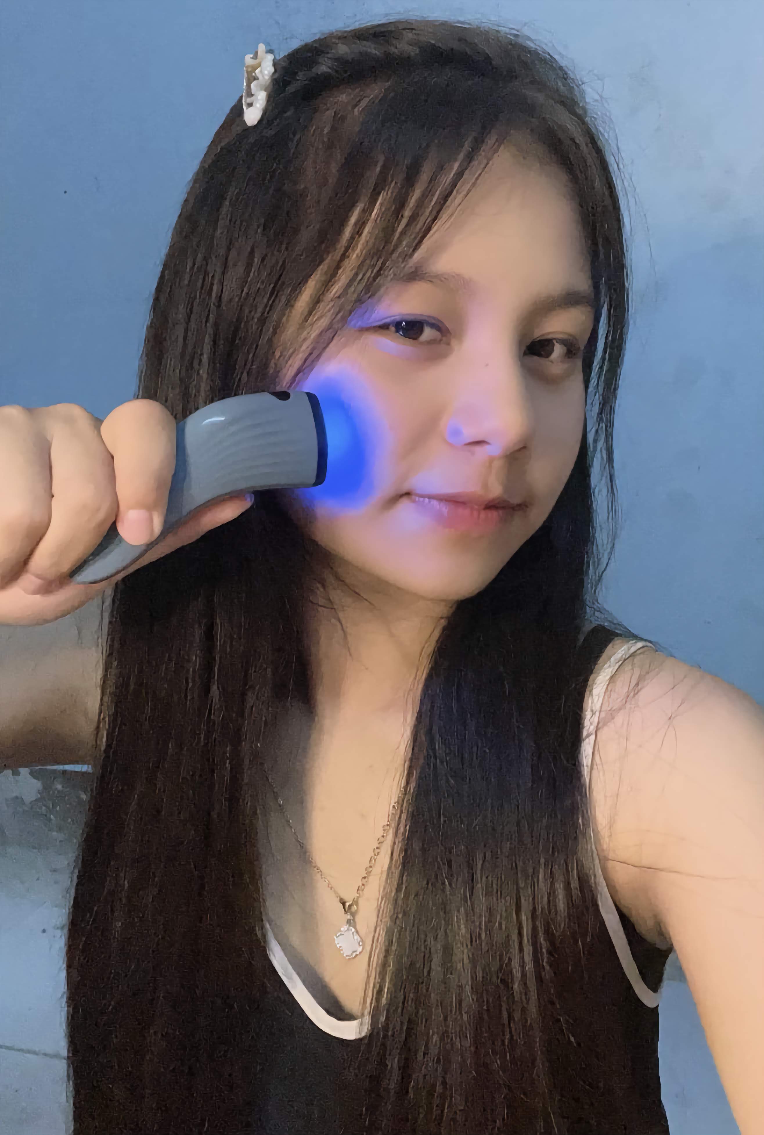 ACNE-DERM -DUAL LED Light –The Future of Acne Treatment