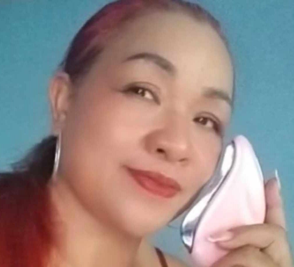 SKIN "X" La Beaute Supercharged Gua Sha Electric/LED Massager